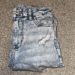 american eagle ripped skinny jeans